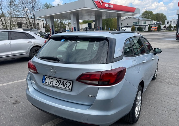 Opel Astra cena 35900 przebieg: 199367, rok produkcji 2017 z Strzelin małe 106